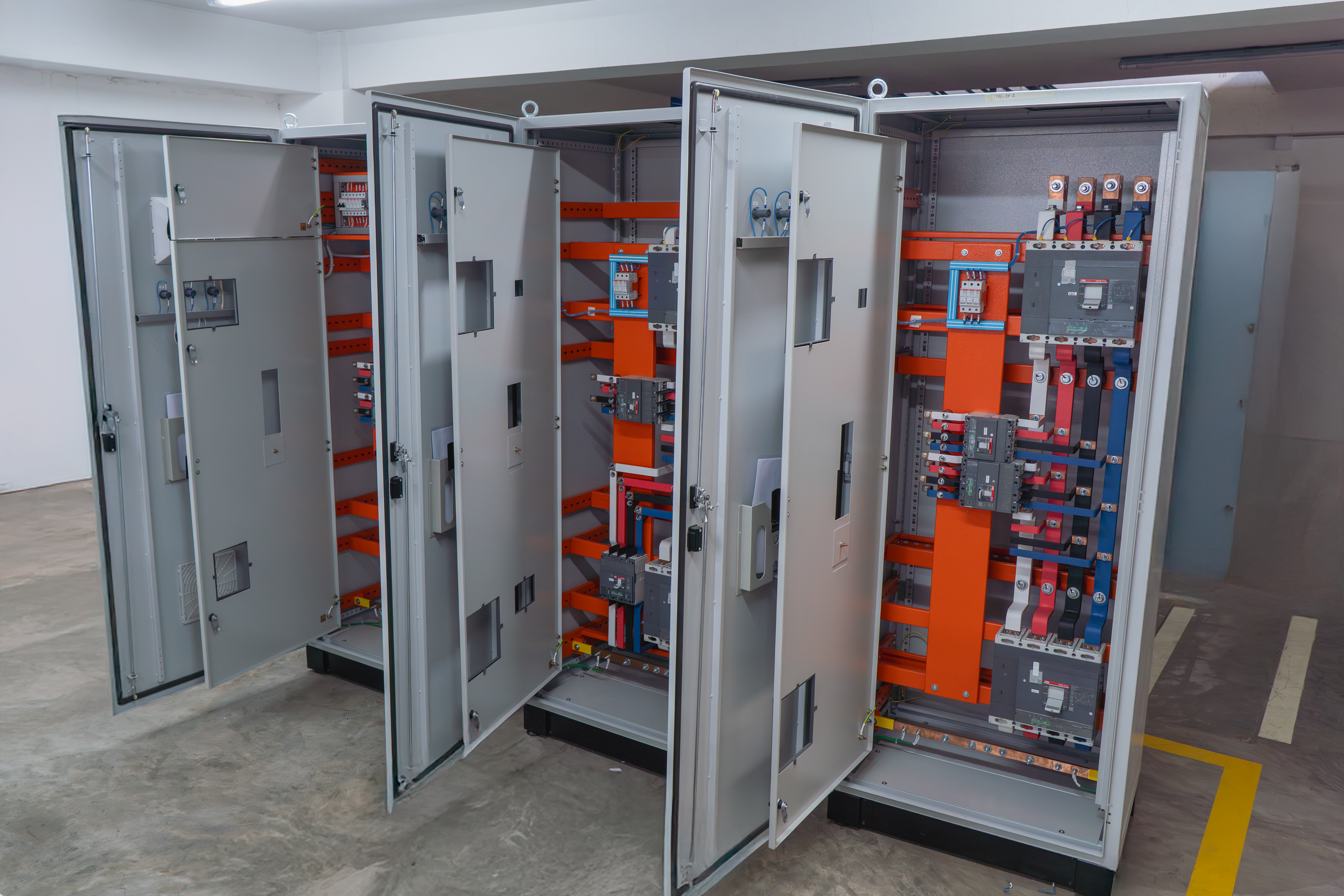 Tableros eléctricos industriales terminados